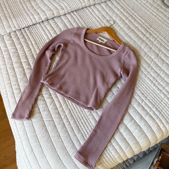 EUC MWL Waffle Long-Sleeve Crop Tee Size Pale Thistle - Picture 4 of 5